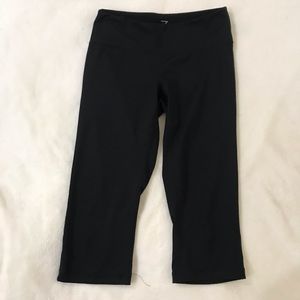 Z by Zella Cropped Workout Leggings in Black